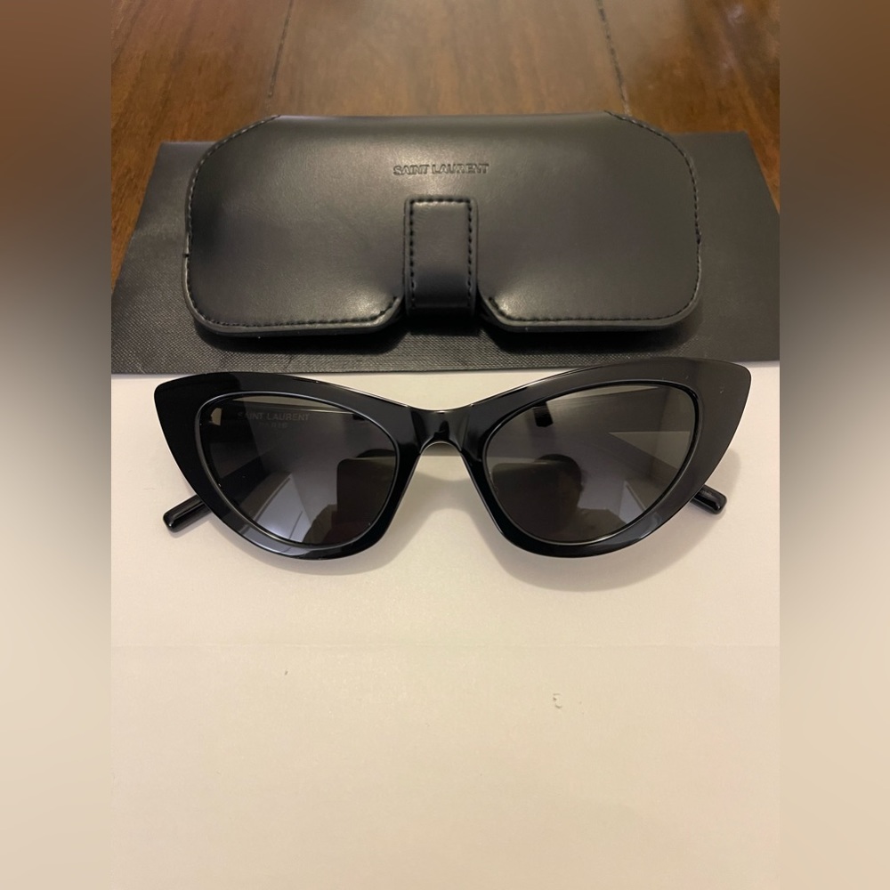 Yves Saint Laurent Cat Eyed Sunglasses - Like New - Authentic